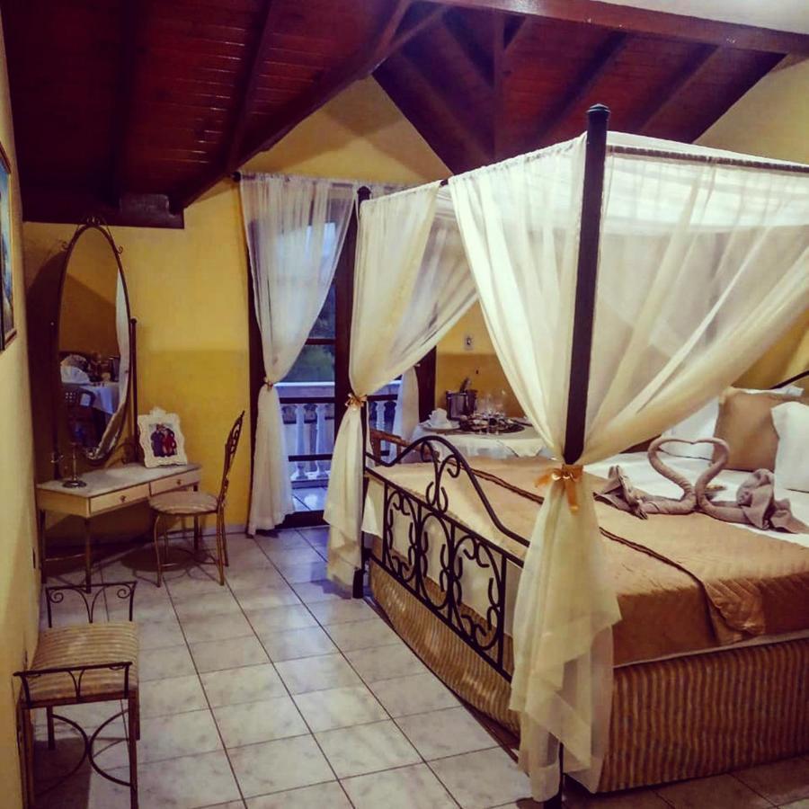Hotel Velha Corte São José dos Pinhais Extérieur photo