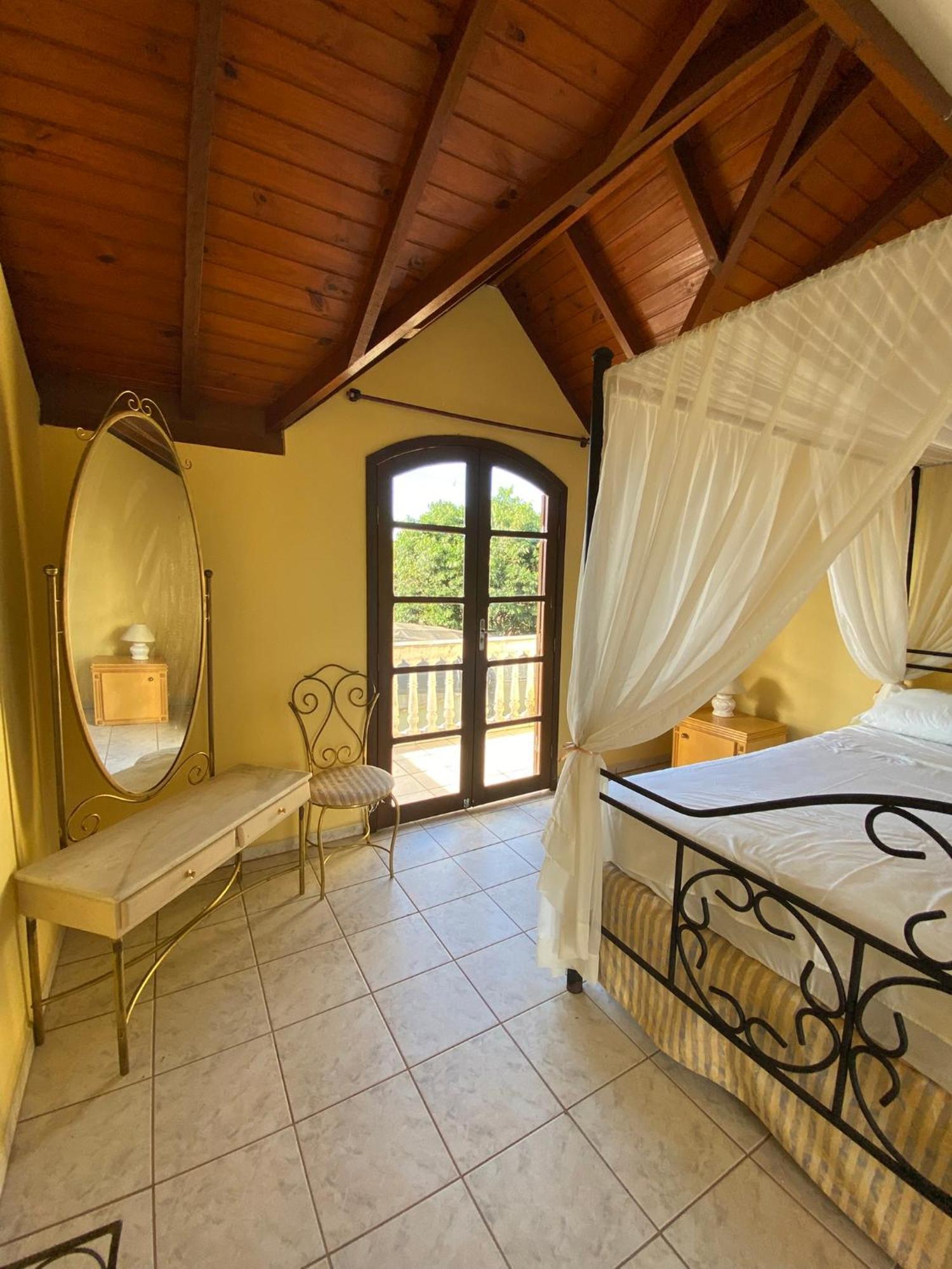 Hotel Velha Corte São José dos Pinhais Extérieur photo